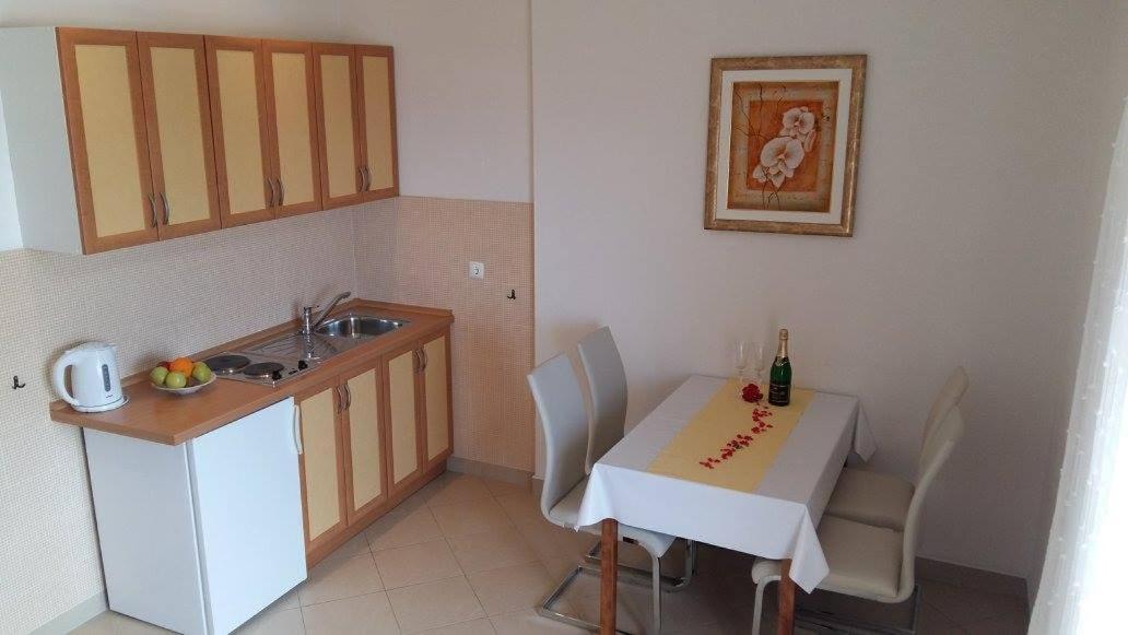 Apartmani Kontic Baška Voda Dış mekan fotoğraf